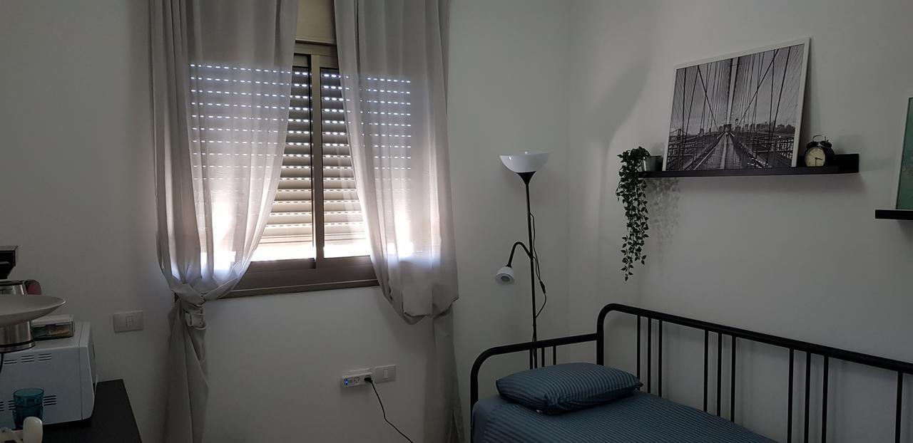 Private Bed/Bathroom In 内坦亚 外观 照片