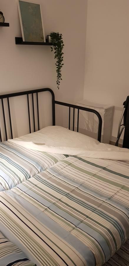 Private Bed/Bathroom In 内坦亚 外观 照片