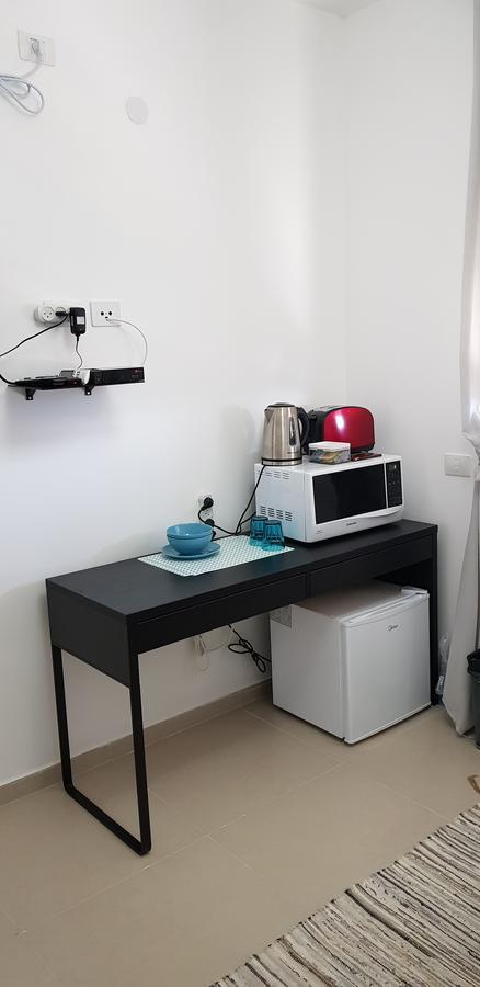 Private Bed/Bathroom In 内坦亚 外观 照片